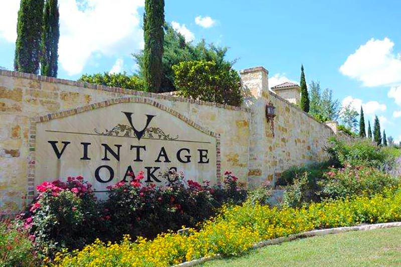 Vintage Oaks Community